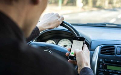 Texas Laws on Cellphone Use While Driving