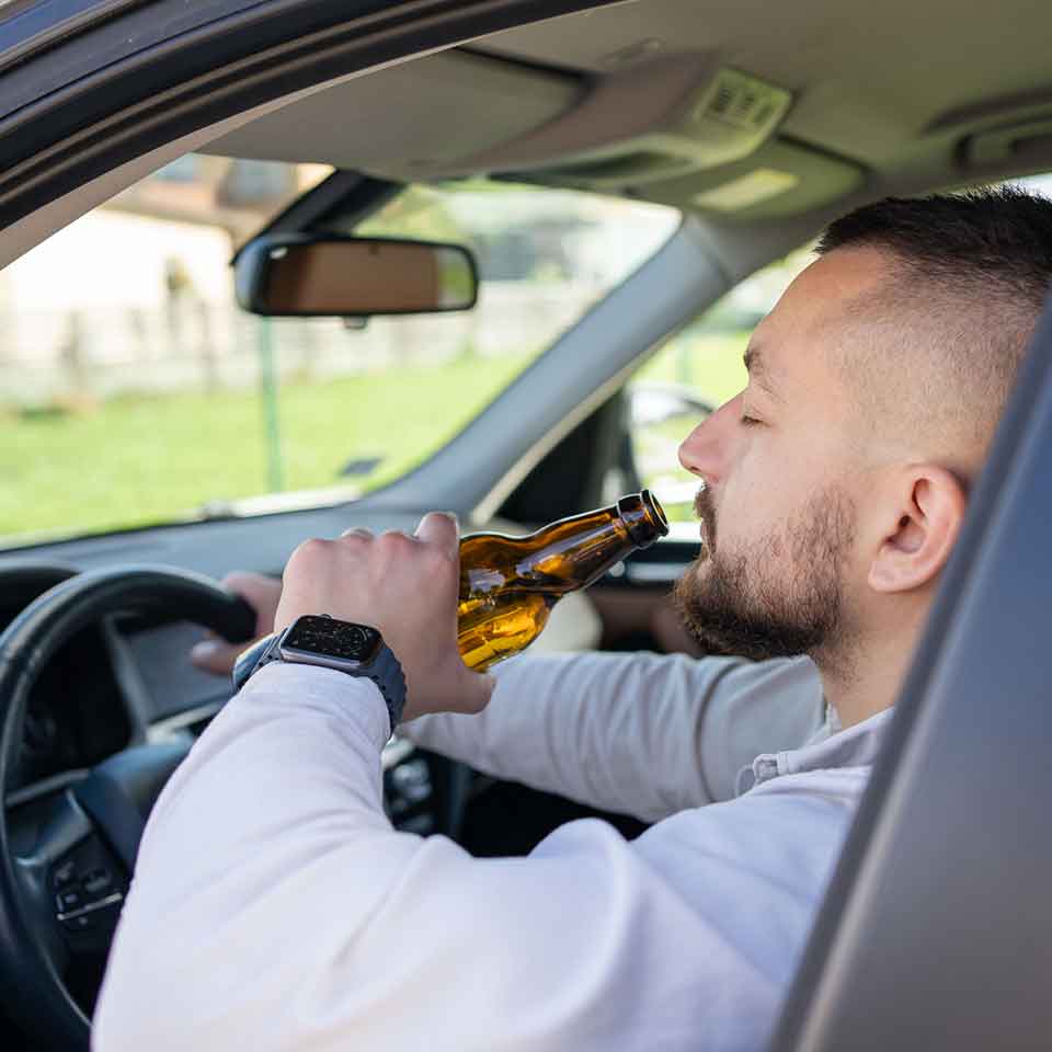 Accidentes-por-exceso-de-velocidad-al-conducir-bajo-la-influencia-(DUI)