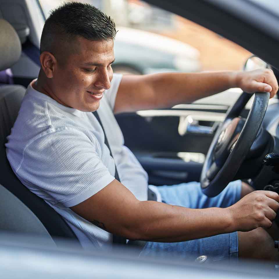 Cómo-la-edad-y-el-género-se-relacionan-con-los-accidentes-de-coche-por-exceso-de-velocidad