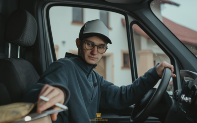 The Many Ways a Truck Driver Can Get Distracted behind the Wheel